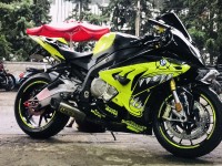 Compré el kit de carenado de tiburón, ¡cambié el kit original con él! ¡Es realmente la BMW S1000RR más bonita de mi país!